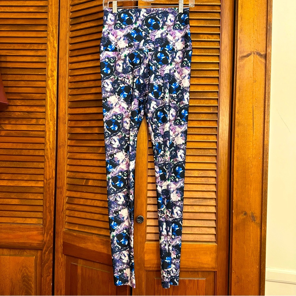EUC Emily Hsu Designs blue/purple high-waisted yoga legging size M